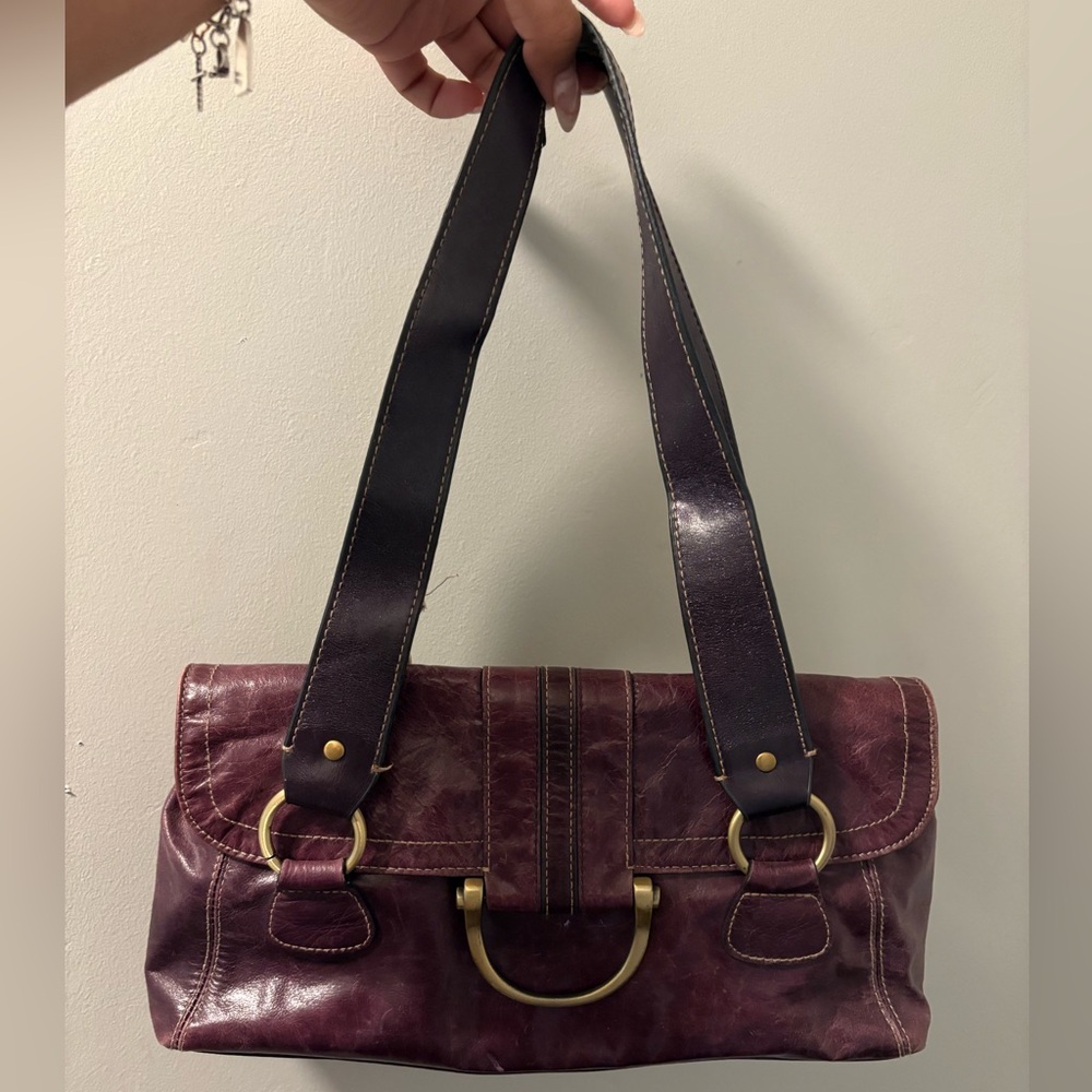 Elegant Purple Leather Shoulder Bag APT 9